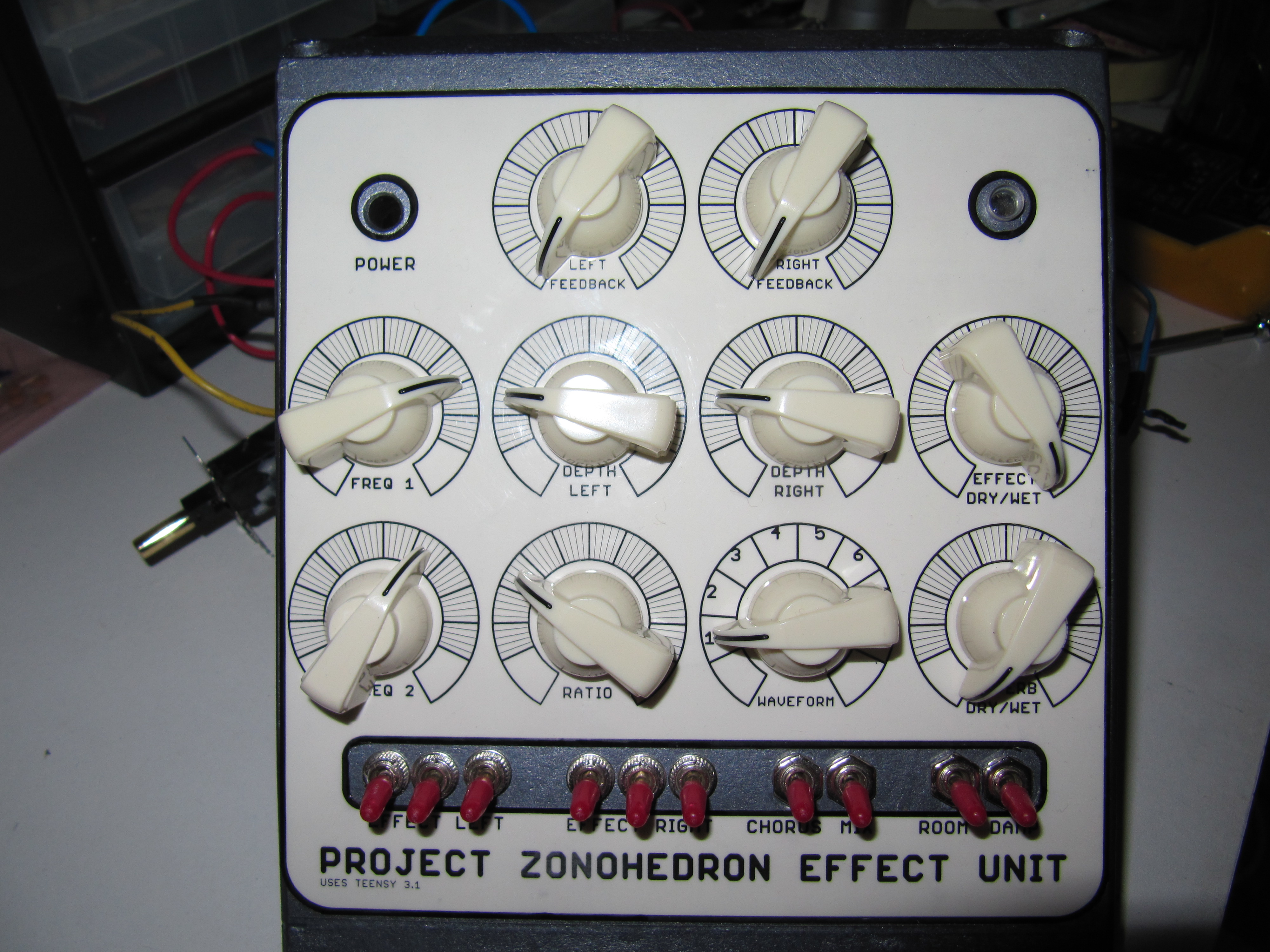Front panel of the chorus/reverb unit
