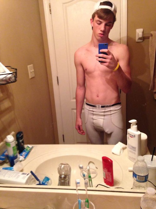 tumblr_n3y0b6YG7q1ty7kjro4_500.jpg