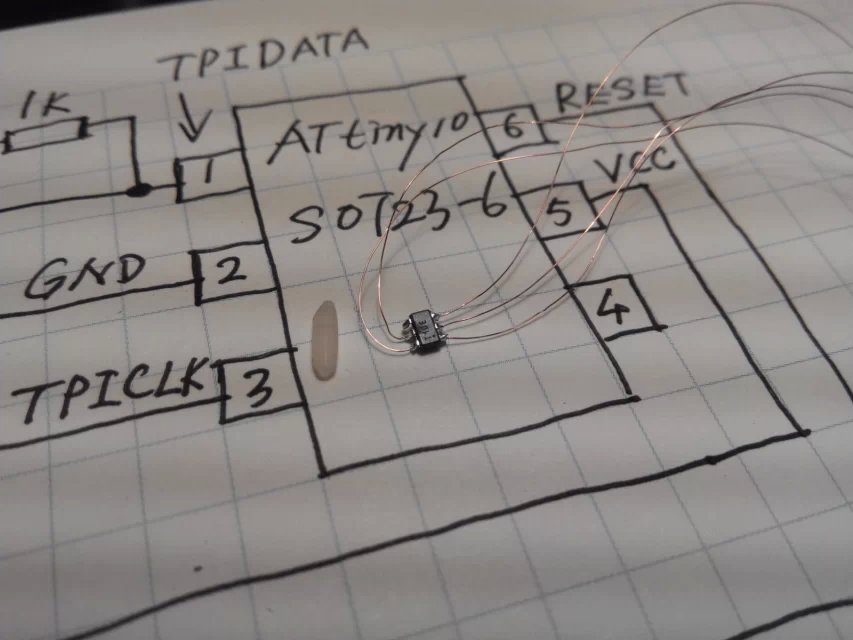 attiny10.jpg