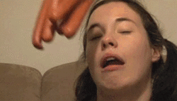 Sausagefestmeetsgirlthisiswhathappenedwhena_c92432_4327064.gif