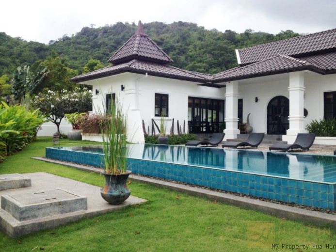 <p><a href="http://www.mypropertyhuahin.com/rent-house/"><b>Hua Hin Condo Rentals</b></a><br/>