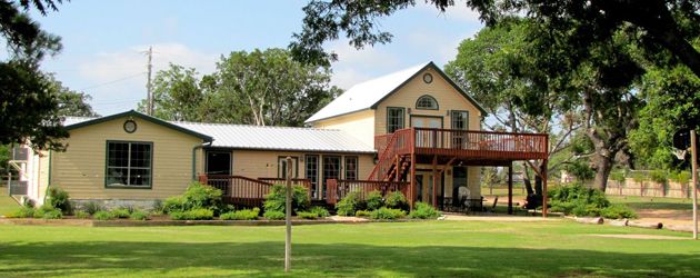<a href=http://www.willowpointresort.com/accommodations/lake-house>Lake Buchanan Rentals</a>