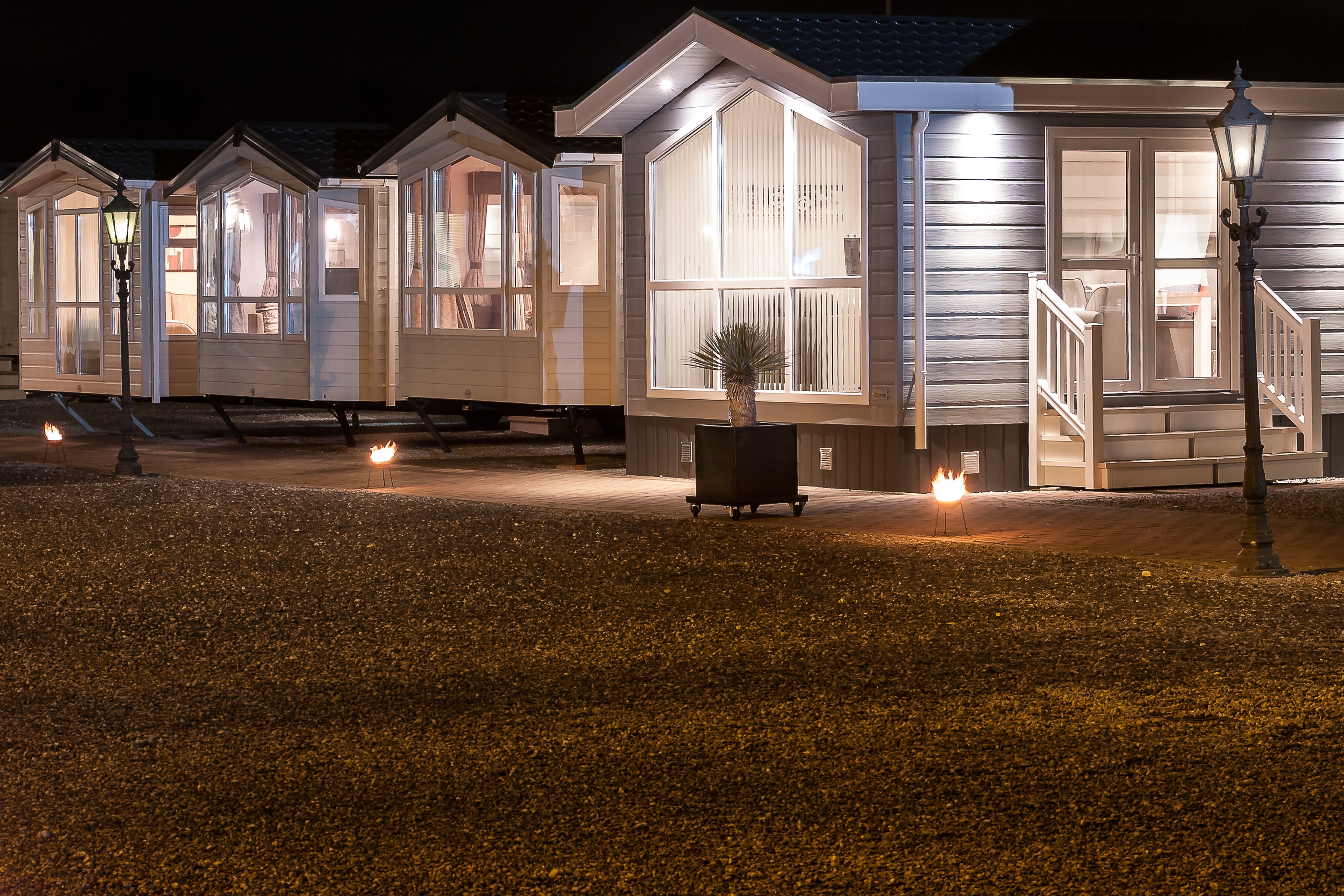 DeBergjes-Chalet_by_night-17.jpg