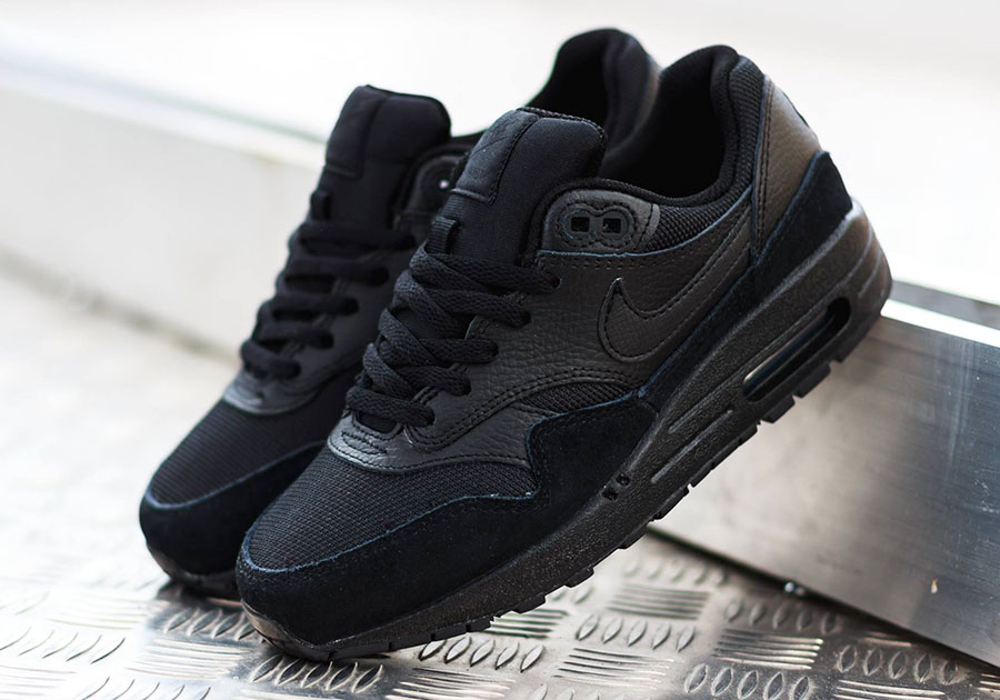 AirMaxes-IPlayDirty.jpg