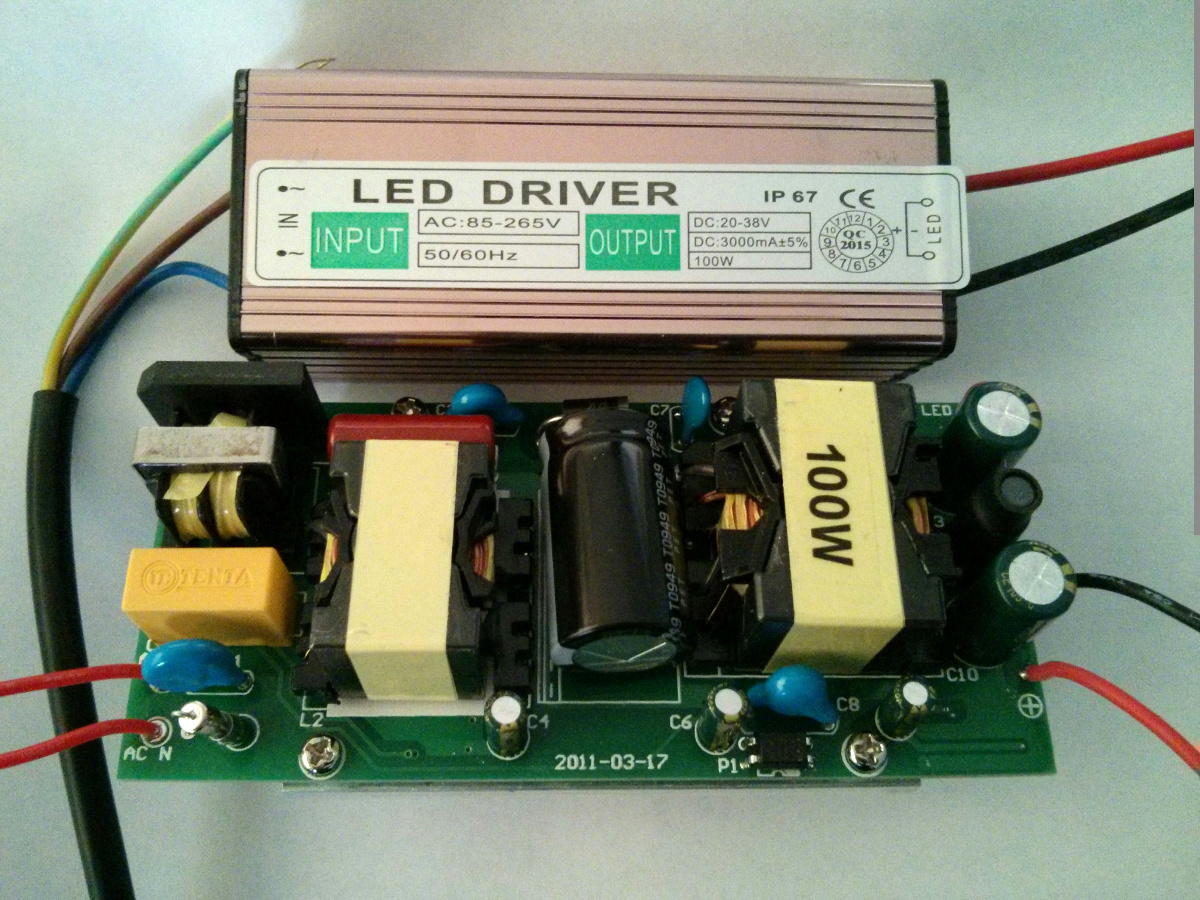 100w-100w01.jpg