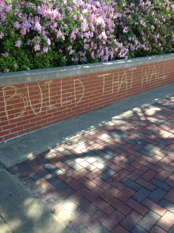 buildthatwall.jpg