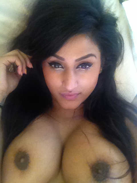Hot-Indian-Girls-Topless-Nude-Pictures-7.jpg