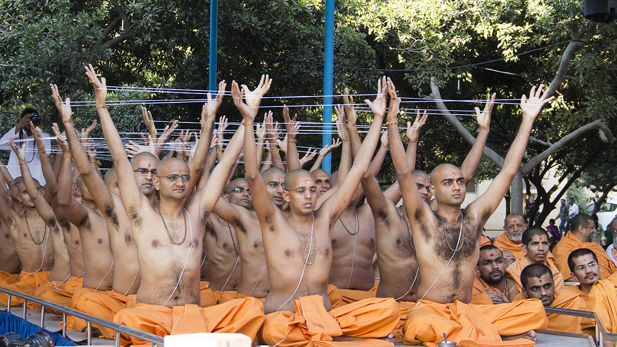 050_diksha_din_Sarangpur_f.jpg