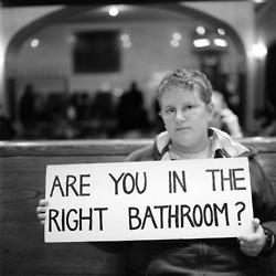 RIGHTBATHROOM.jpg
