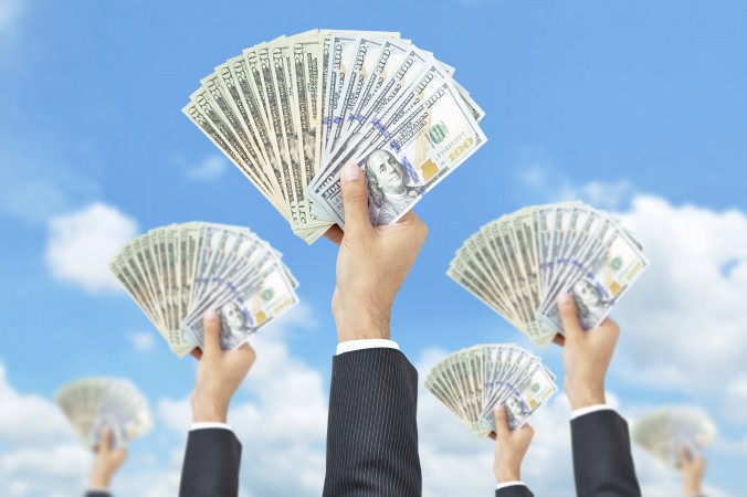Crowdfunding_iStock_000044482052_Large-676x450.jpg