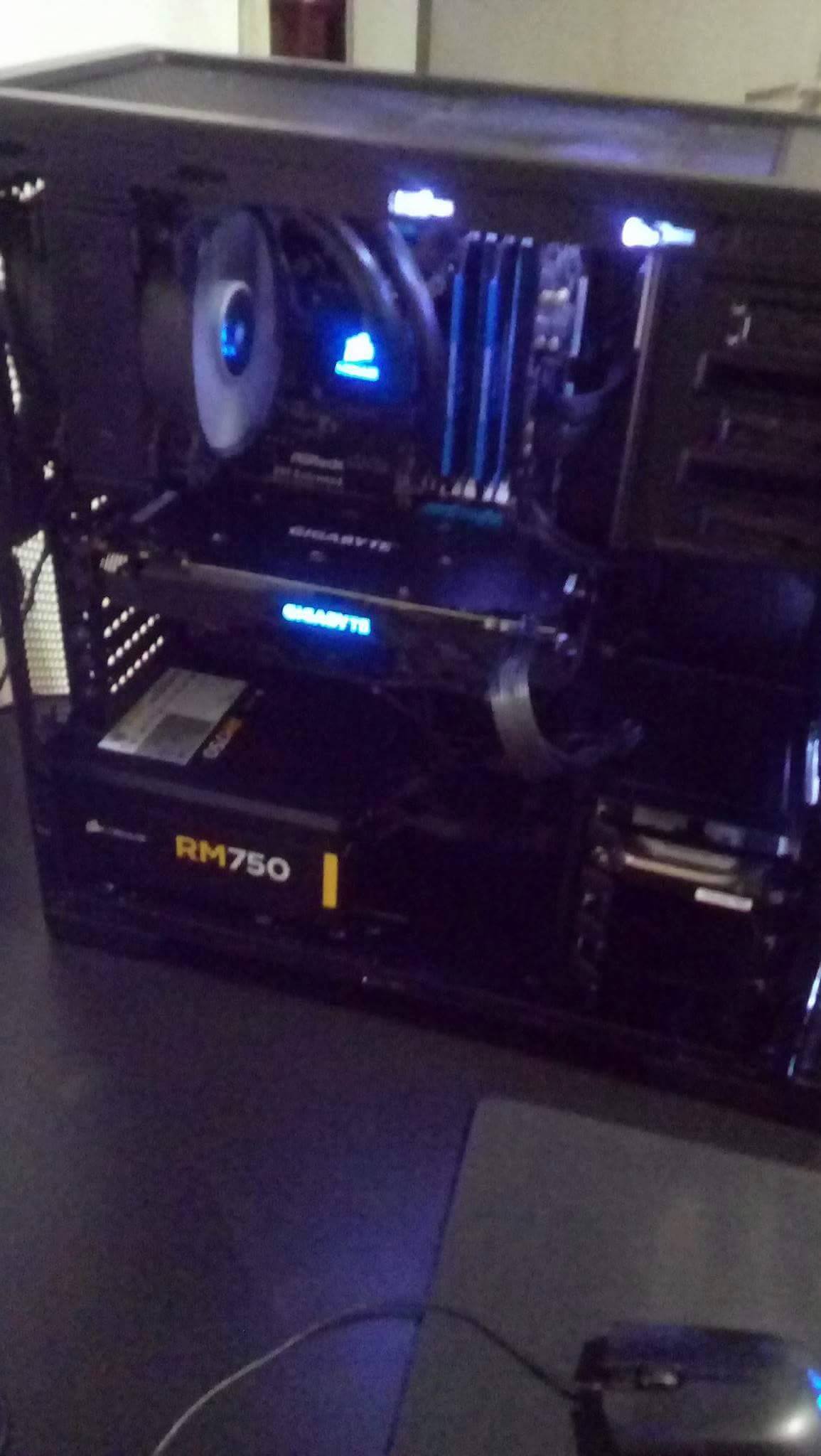 13639833_1069861239758191_1021119767_o.jpg