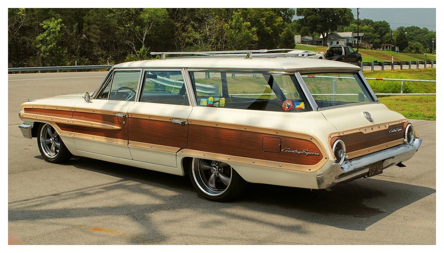 a_ford_country_squire_wagon_by_theman268-d4707ho.jpg