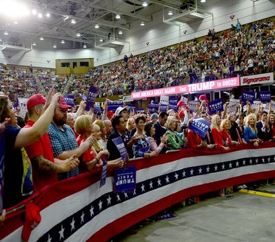 rsz_trump_in_ashville.jpg