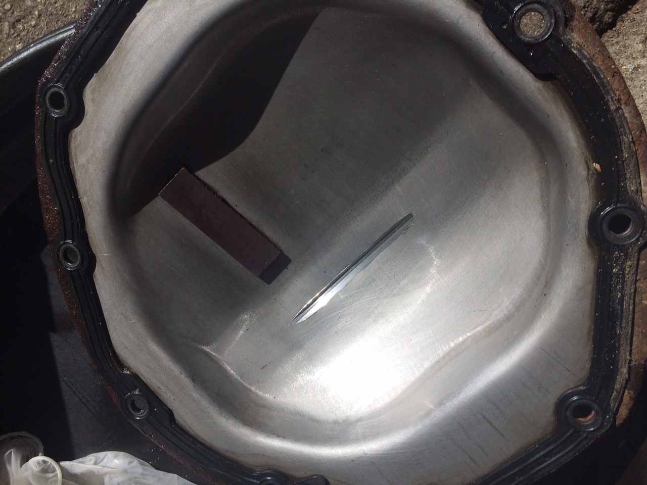 Saab 9-7x rear differential cover