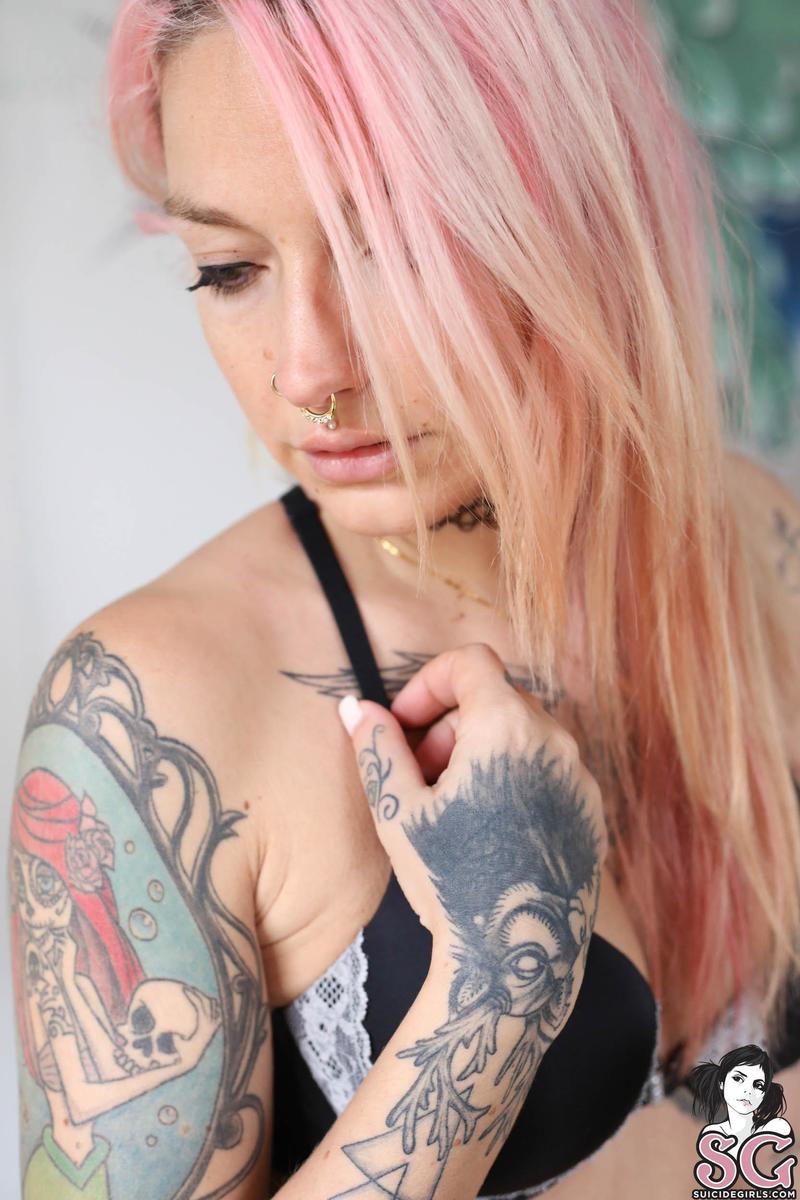 misscherrypie-chillingwithmusic-11.jpg