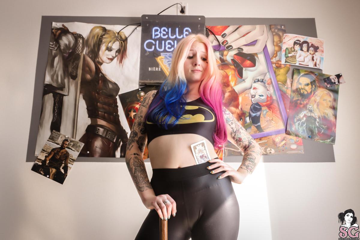 sweetrasberry-naughtylittlebatfan-01.jpg