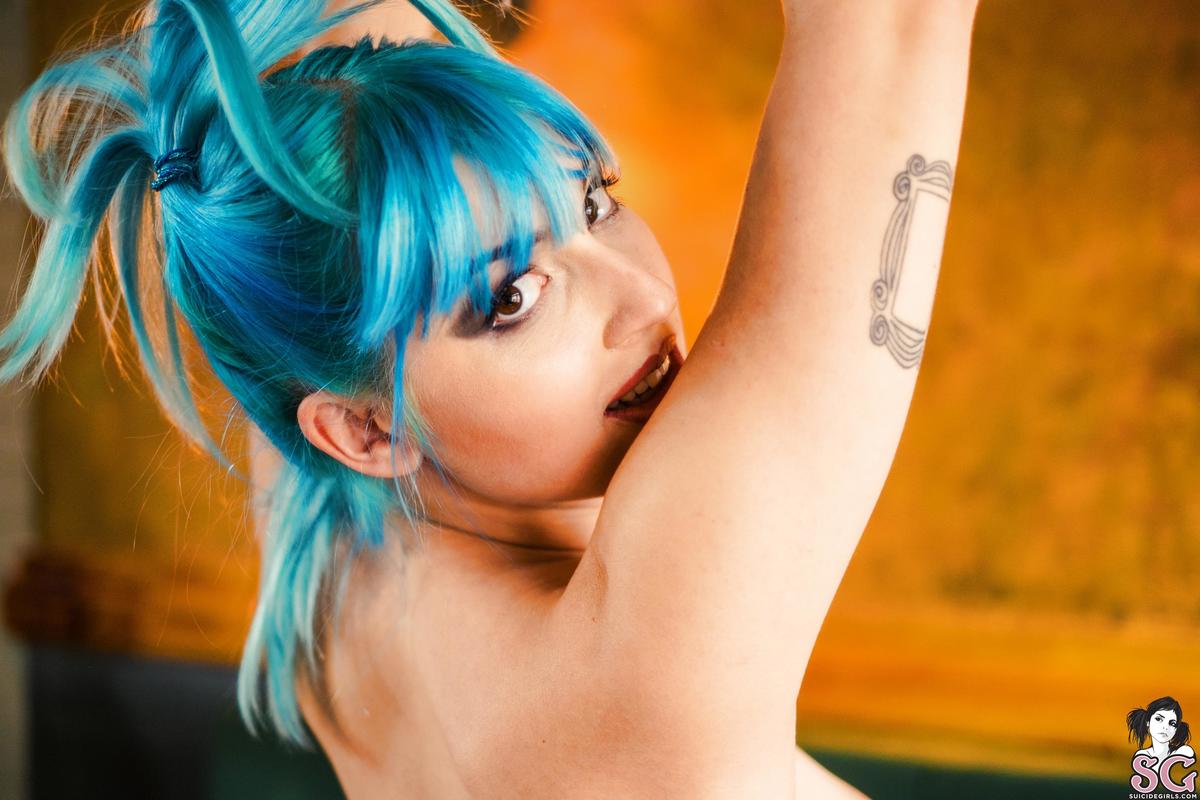 alienboff-blueisthewarmestcolor-25.jpg