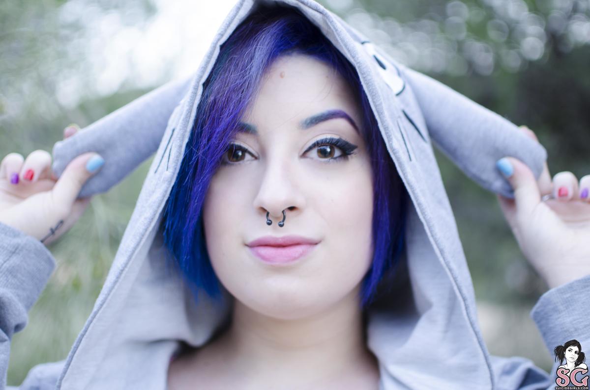 vanillavondee-bigbluecandy-03.jpg