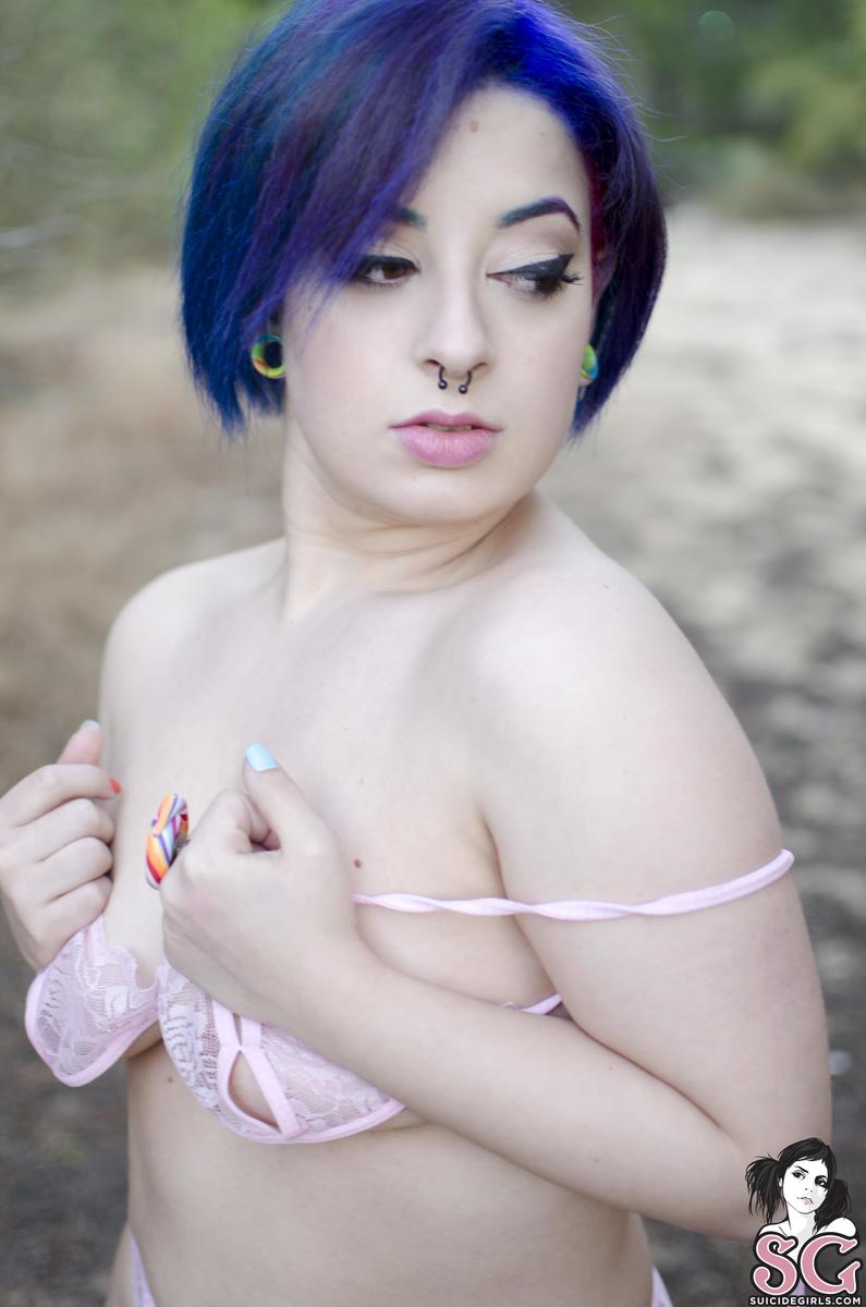 vanillavondee-bigbluecandy-11.jpg