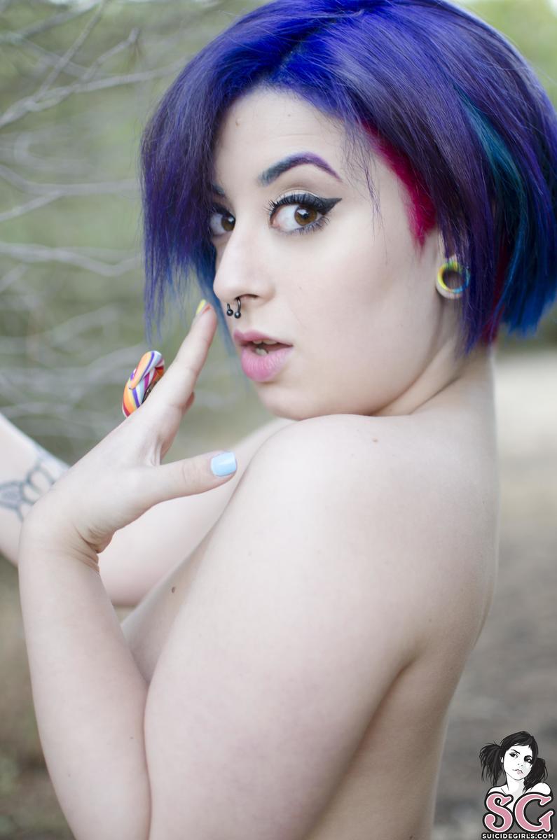 vanillavondee-bigbluecandy-15.jpg