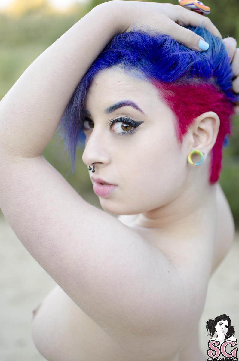 vanillavondee-bigbluecandy-39.jpg