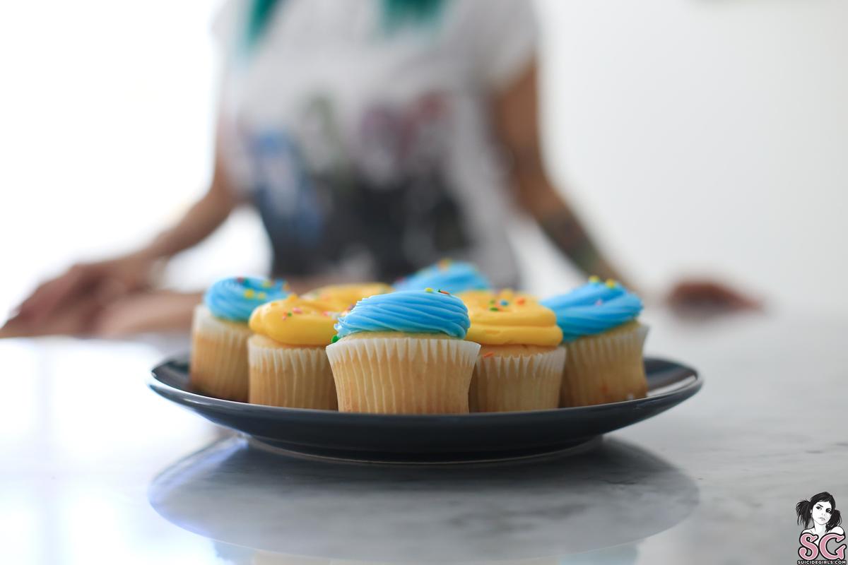 dahl-cupcakesforbreakfast-11.jpg