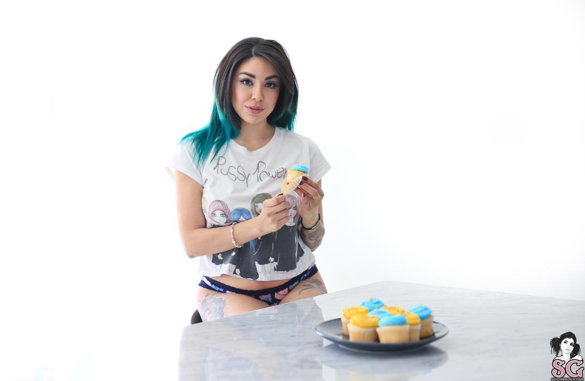 dahl-cupcakesforbreakfast-15.jpg