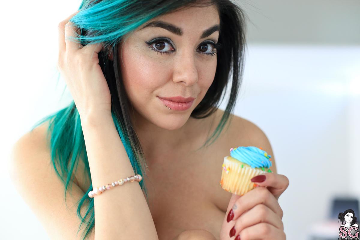 dahl-cupcakesforbreakfast-41.jpg