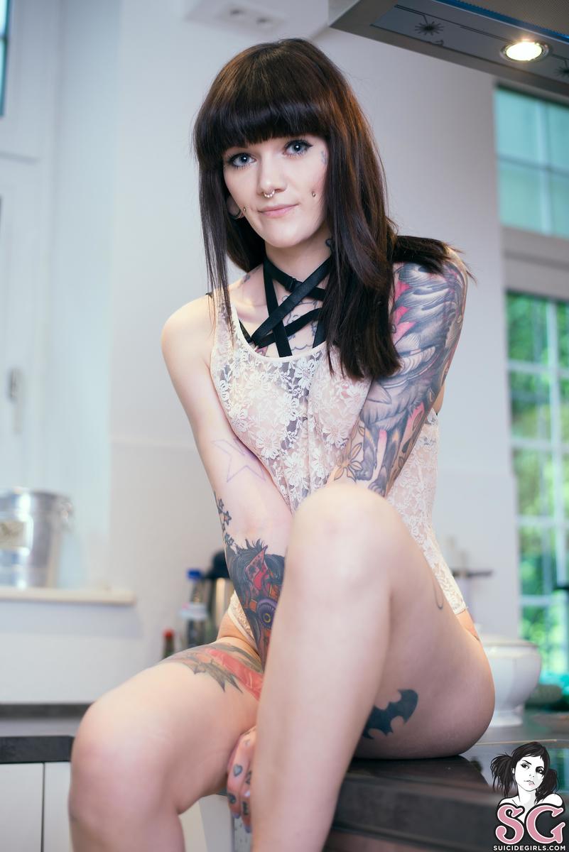 evevalentine-kitchenfun-03.jpg