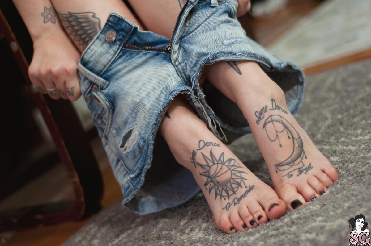 marikosuicide-karmakitty-15.jpg