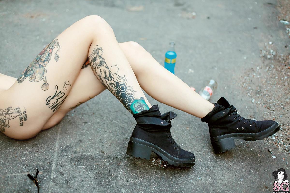 avrora-atombombbaby-35.jpg