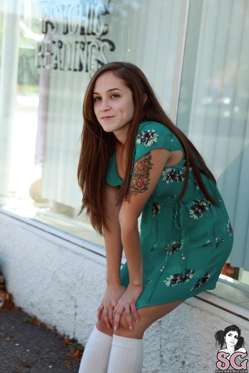 damsel-thelovers-01.jpg