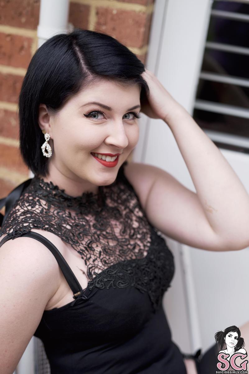 aithne-foreveryours-01.jpg
