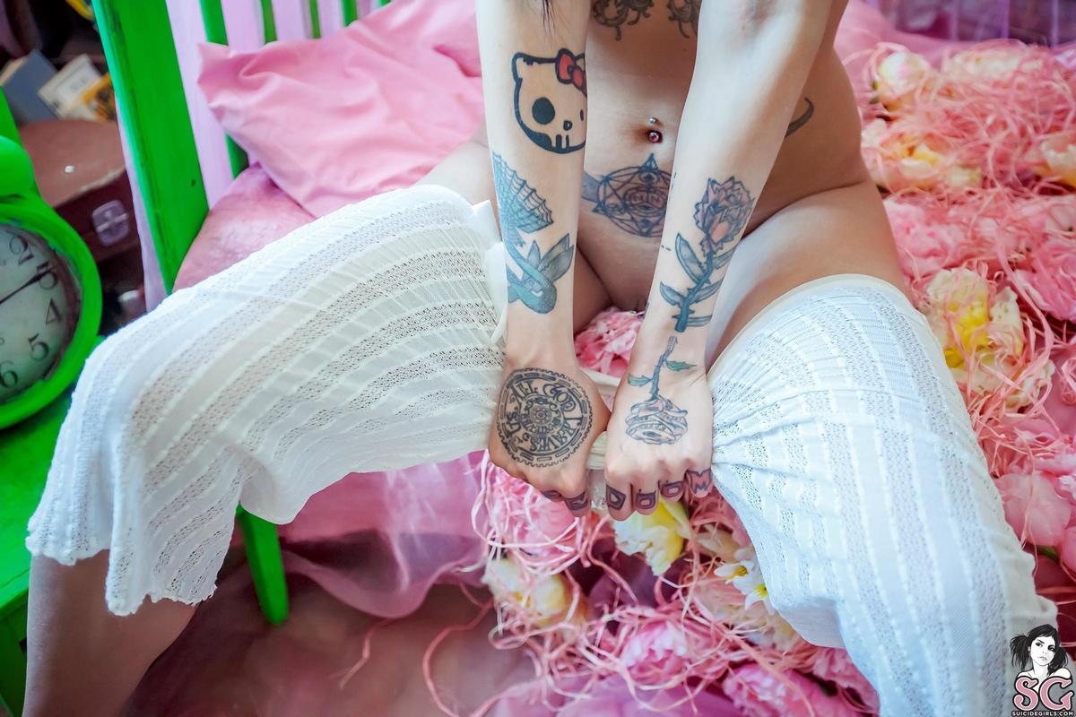 tastyzombie-princessmorning-23.jpg