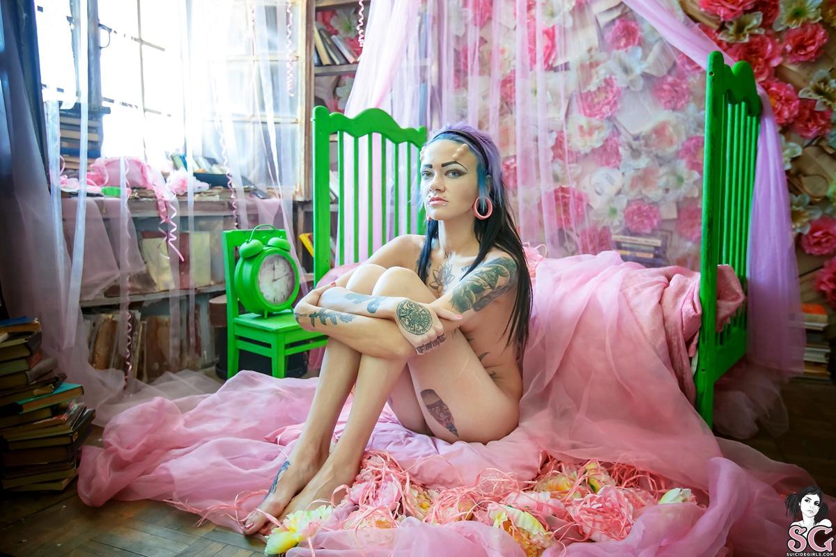 tastyzombie-princessmorning-41.jpg