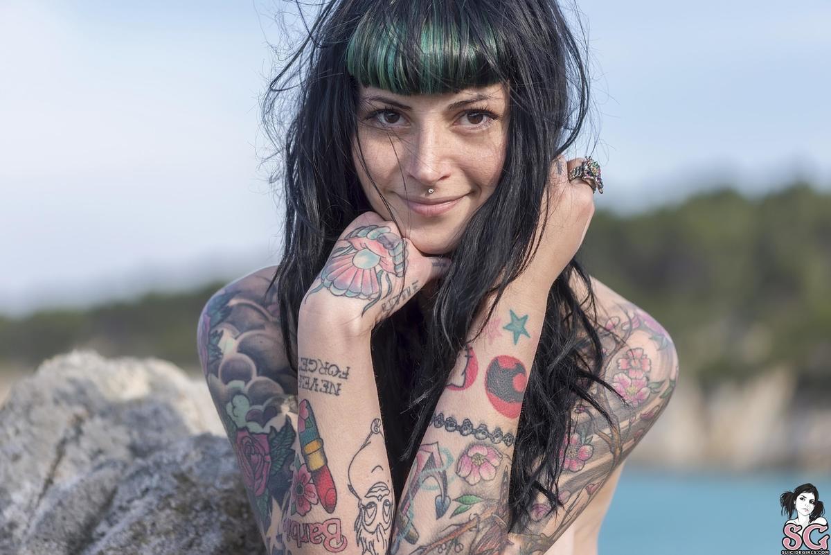 hauswife-diamondparadise-21.jpg