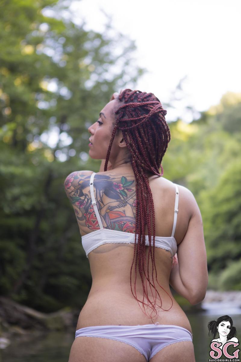 isabelle86-inthisriver-11.jpg
