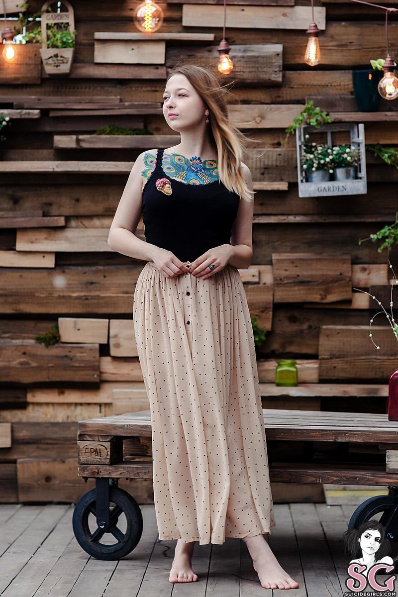 milkwaite-secretgarden-03.jpg
