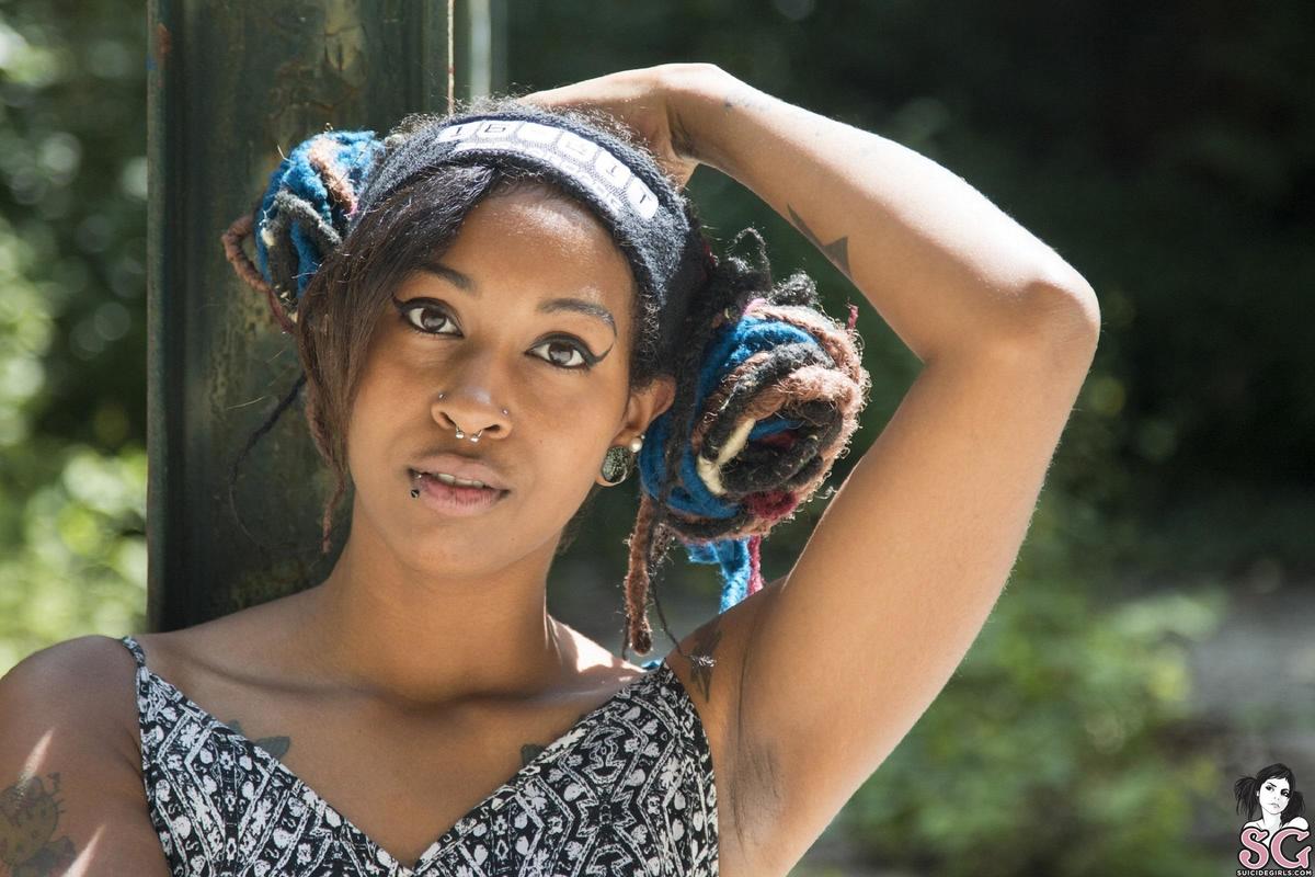 zebrah-nigeriantemptress-03.jpg