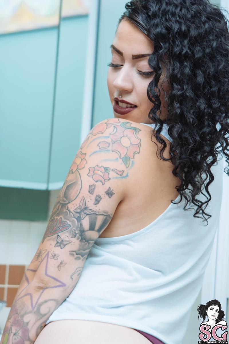 rosebudlove-istillfeelher-05.jpg