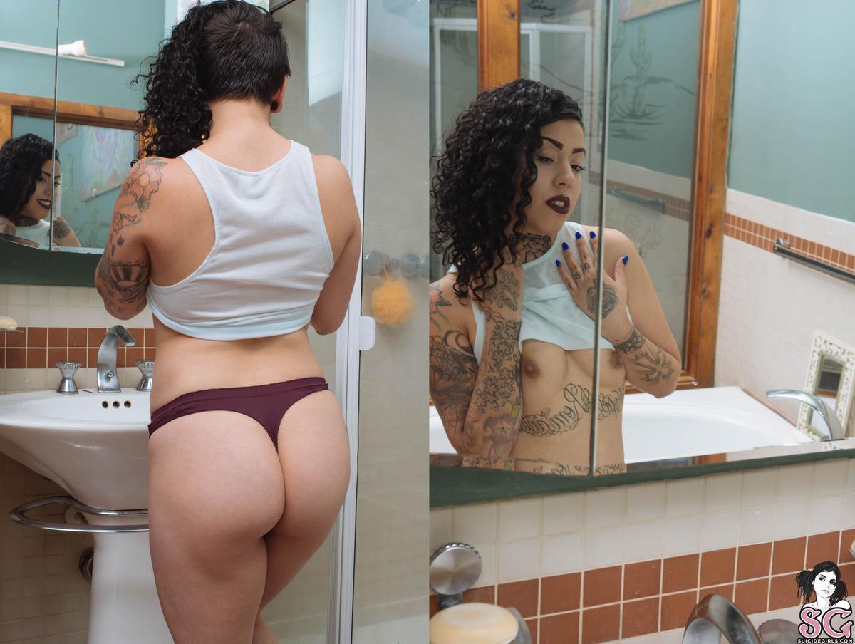 rosebudlove-istillfeelher-09.jpg