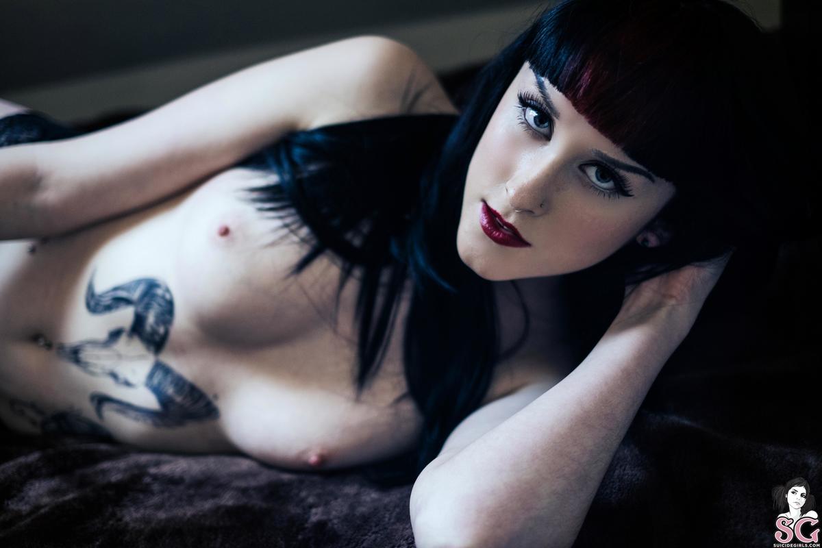 pleasureofsin-touchofsunlight-19.jpg