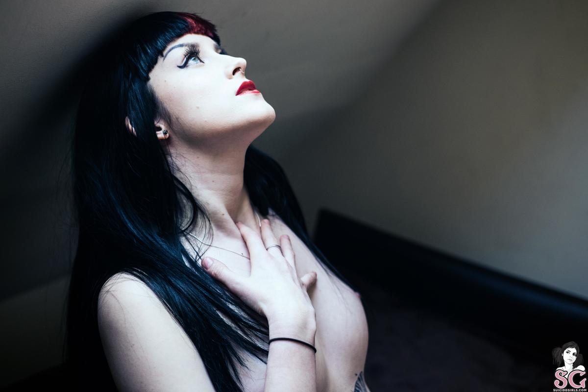 pleasureofsin-touchofsunlight-25.jpg
