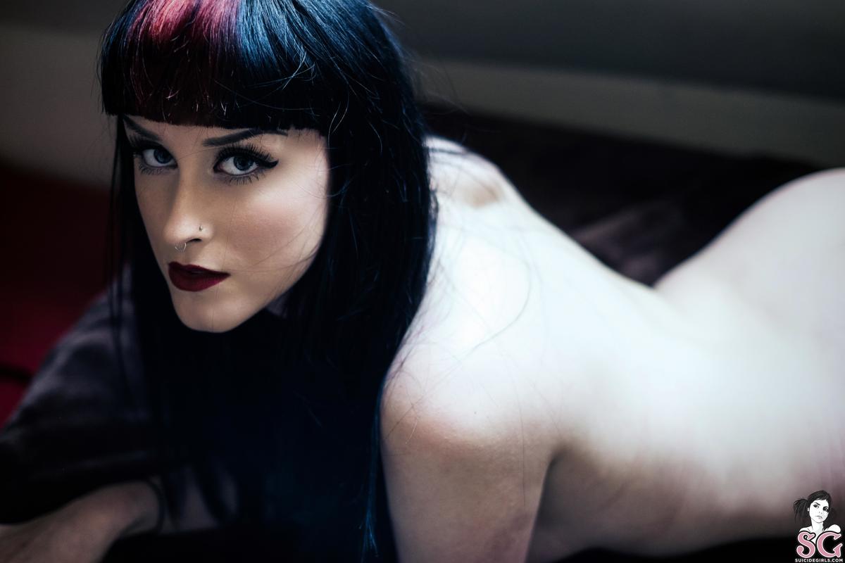pleasureofsin-touchofsunlight-27.jpg