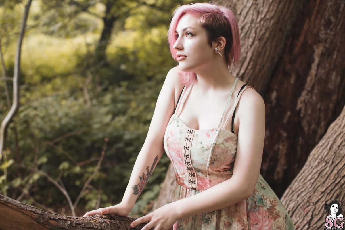 dawn-pinkpixie-01.jpg