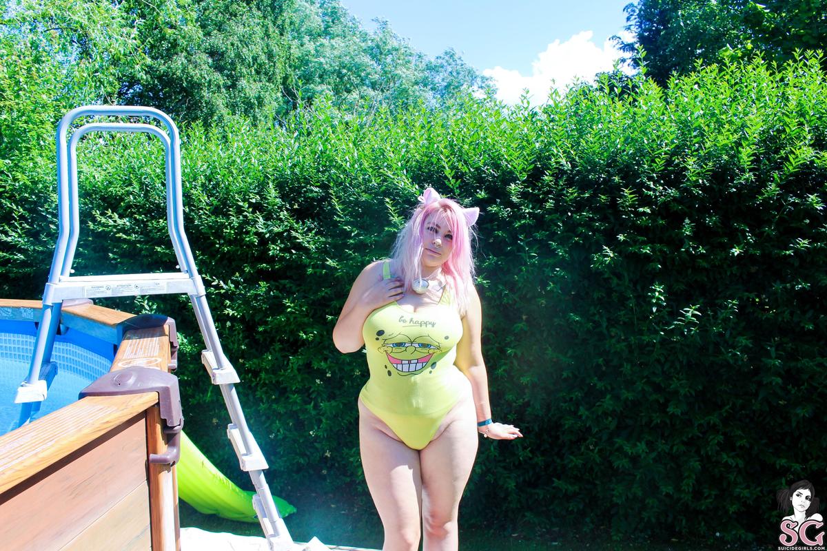cokieunicorn-nekoinwater-01.jpg
