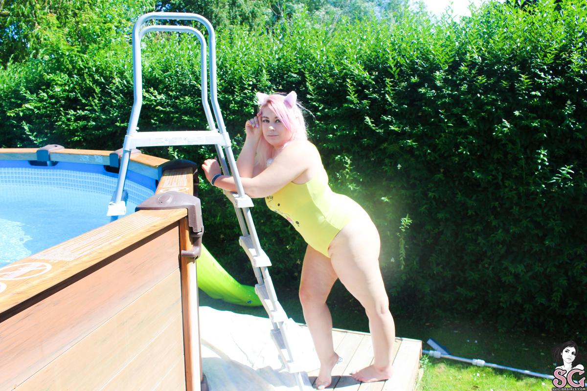 cokieunicorn-nekoinwater-03.jpg