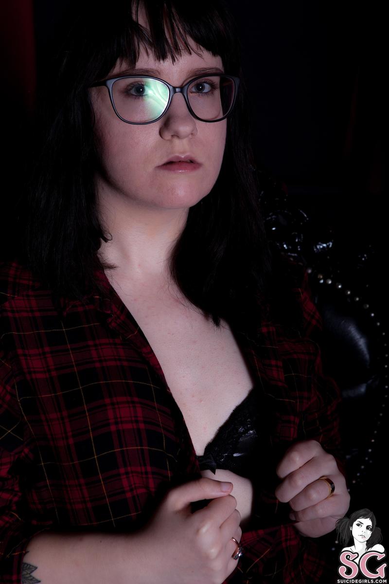 kellokitteh-thescarlettroom-05.jpg