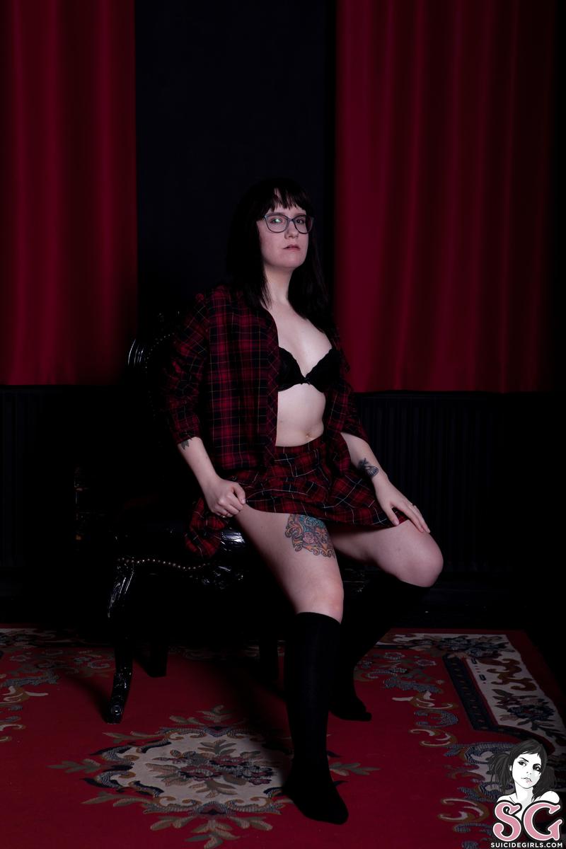 kellokitteh-thescarlettroom-07.jpg