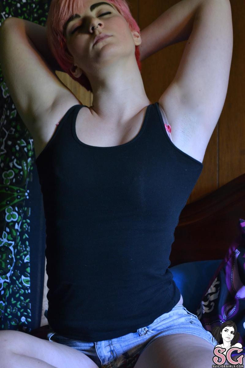 curvykitten-bubblegumbitch-03.jpg